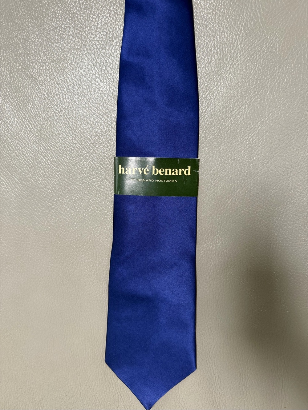 NWT Vintage Harve Benard 100% Silk tie tie